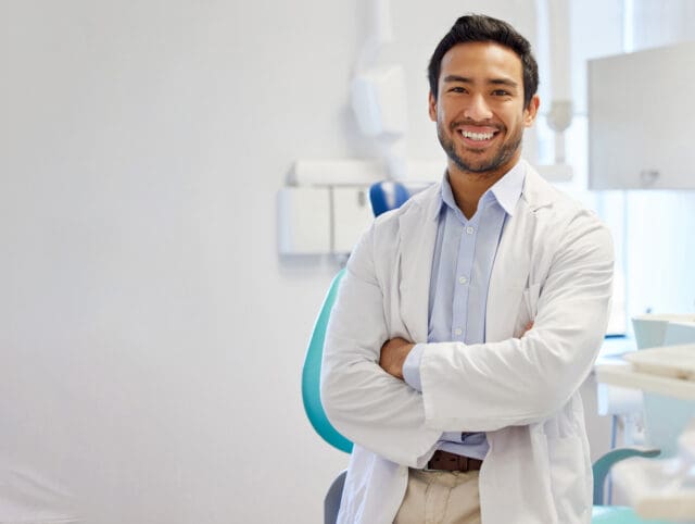 Why AI dictation is better than a scribe for clinicians – blog by Dict8ion